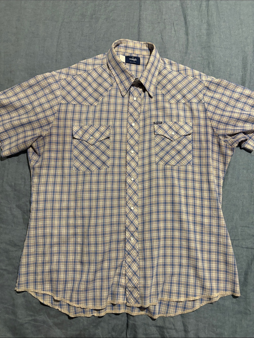 Vintage Wrangler Short Sleeve Plaid Peal Snap Button-Down Shirt - Blue & Cream